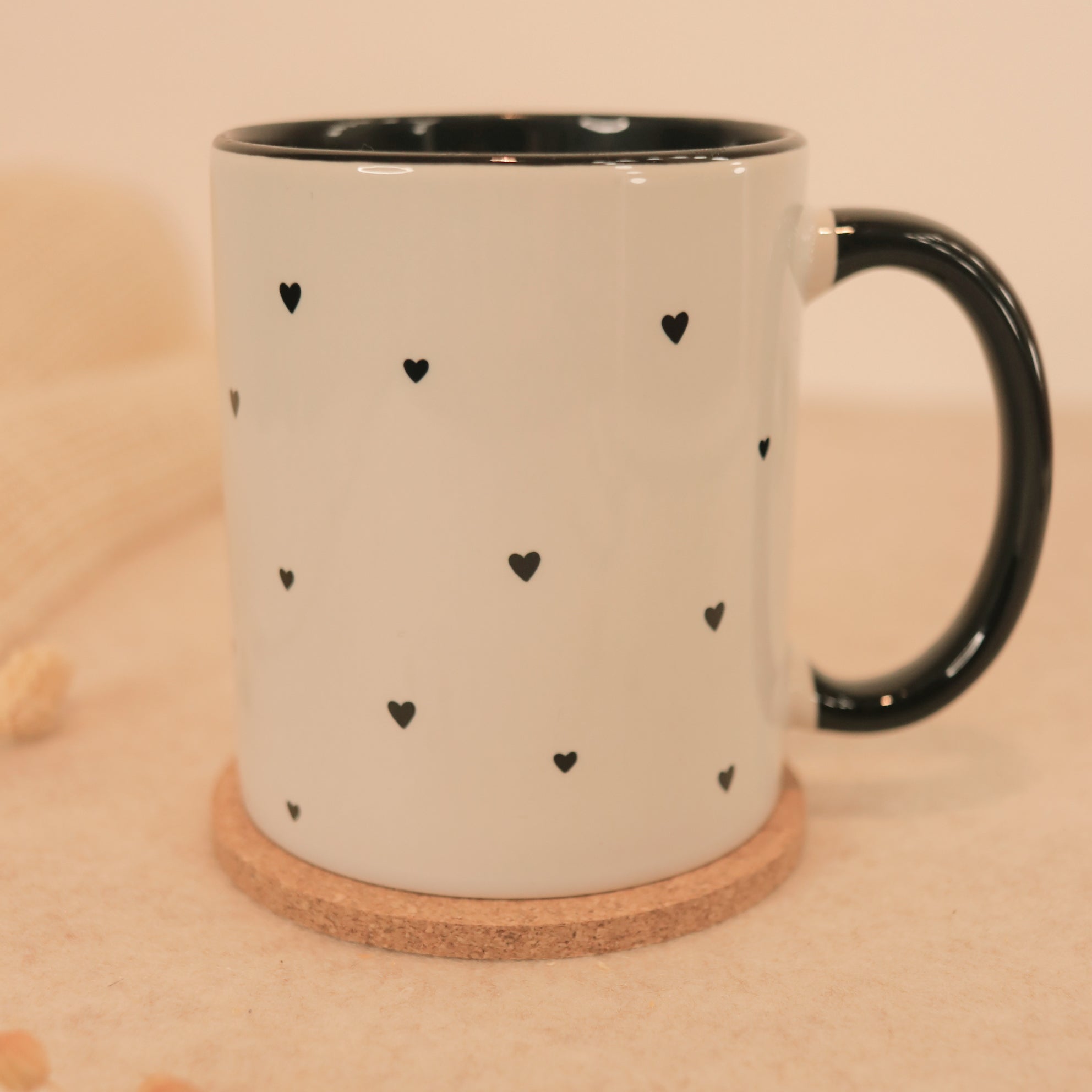 Schwarze Herzen Tasse