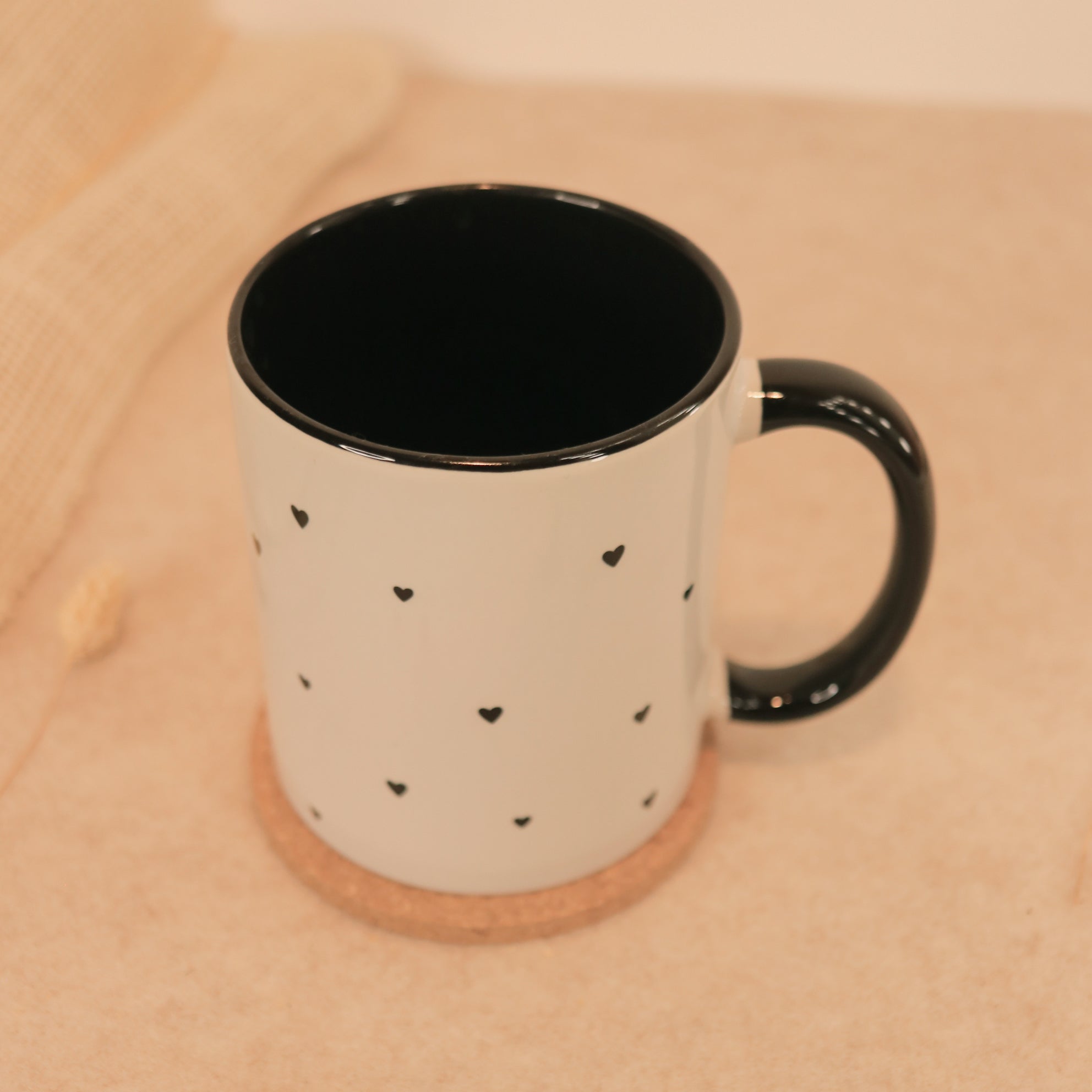 Schwarze Herzen Tasse