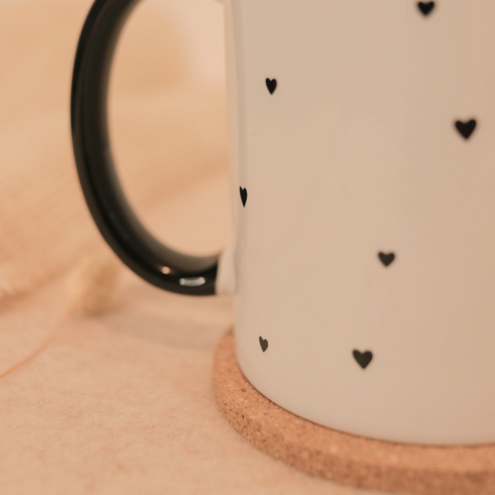 Schwarze Herzen Tasse