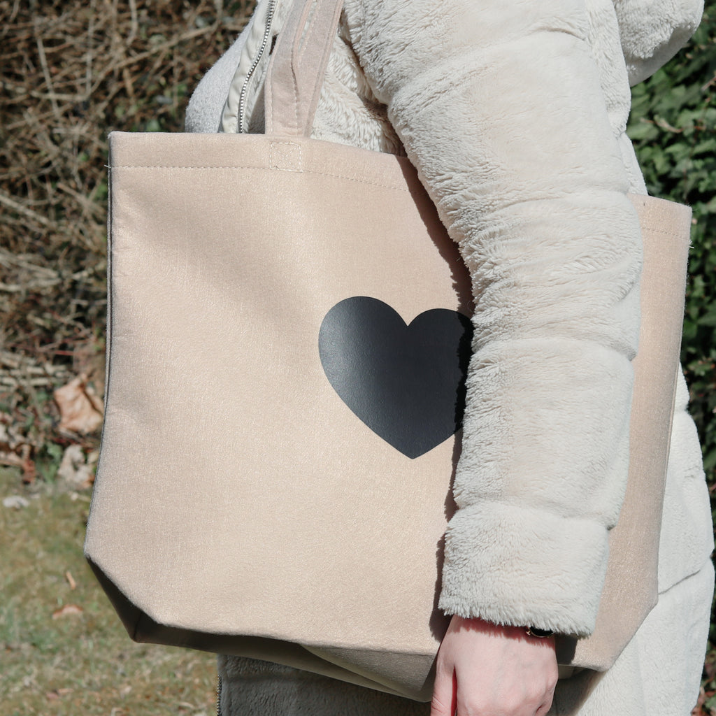 Tasche mit Herz Beige
