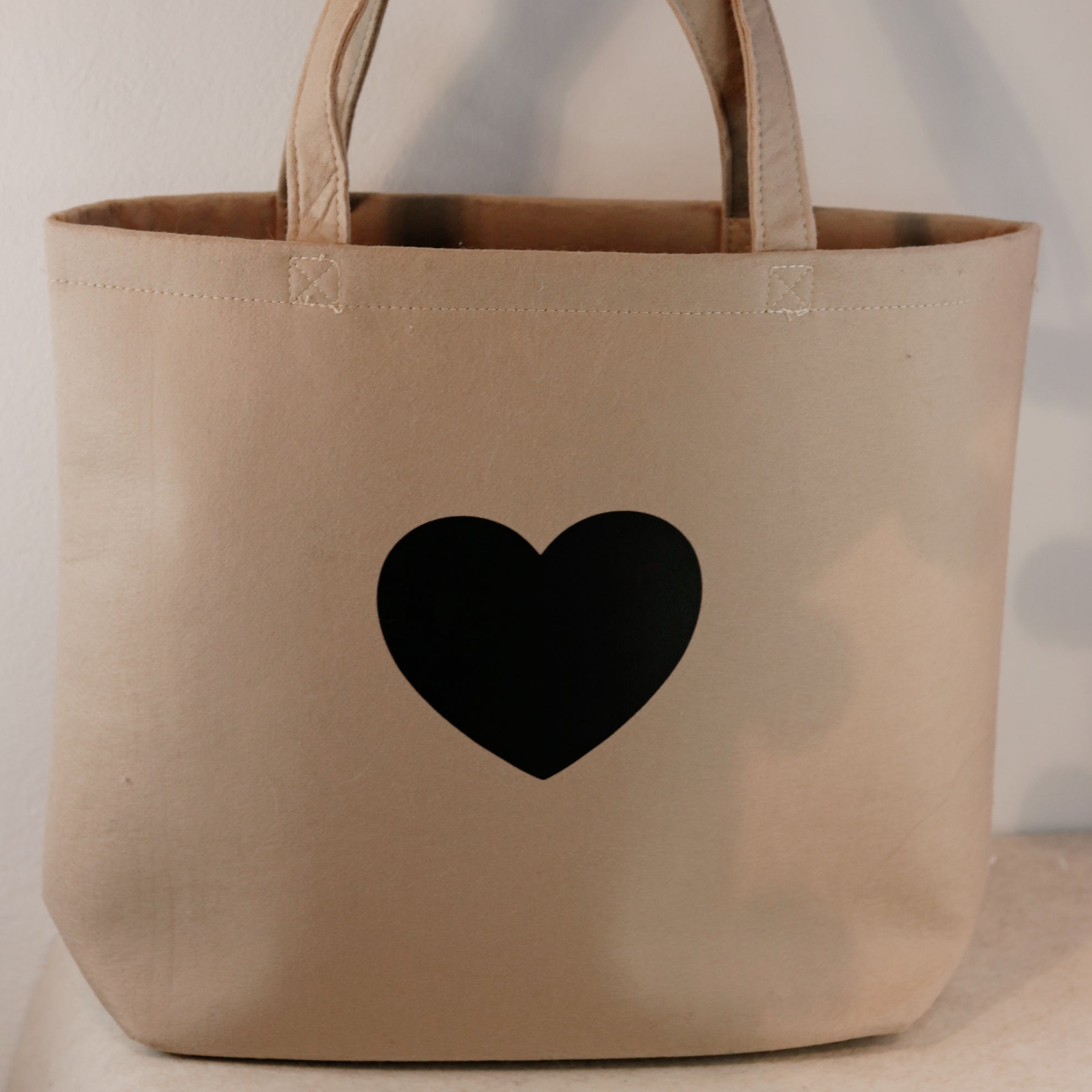 Tasche mit Herz Beige
