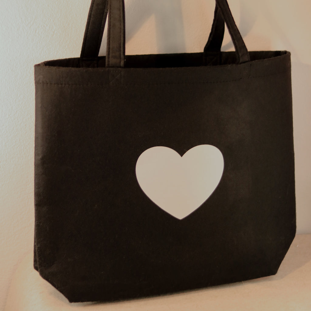 Tasche mit Herz Schwarz