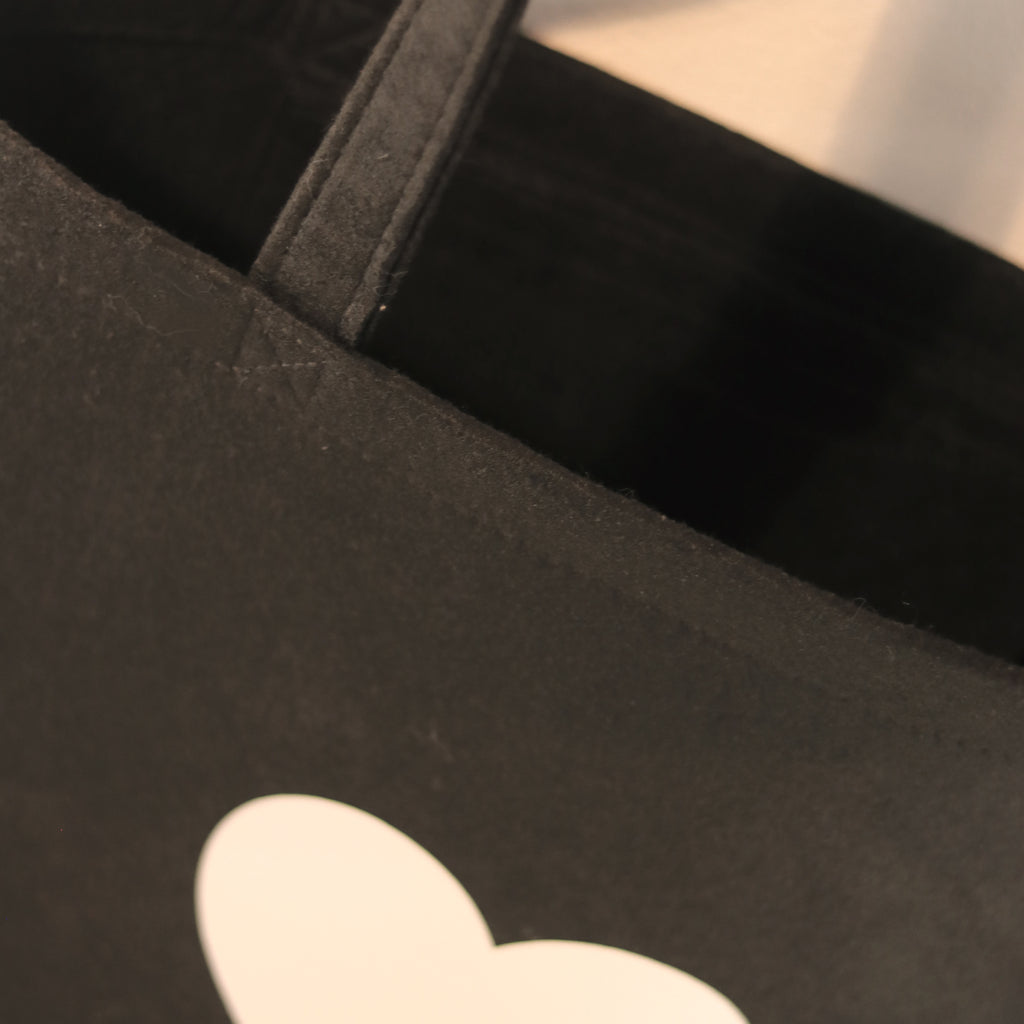 Tasche mit Herz Schwarz
