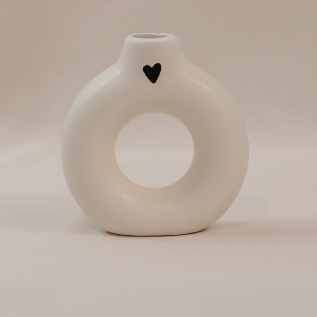Kleine Ringvase mit Herz