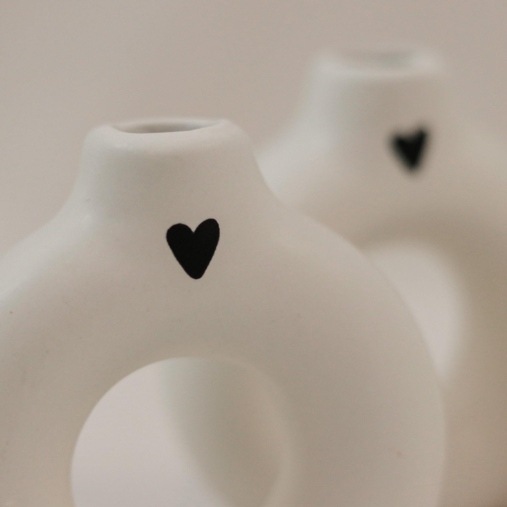 Kleine Ringvase mit Herz