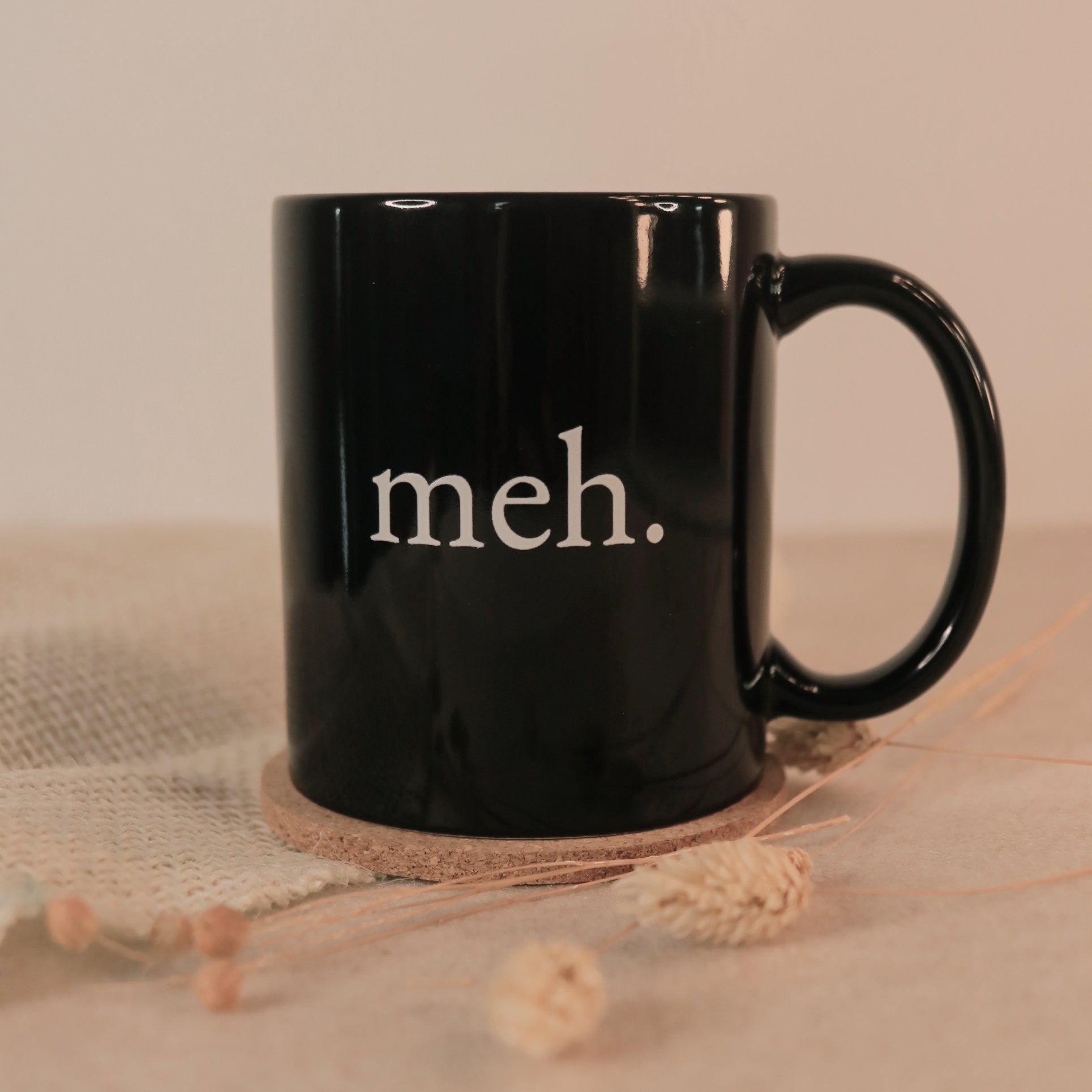 Tasse Meh in Schwarz
