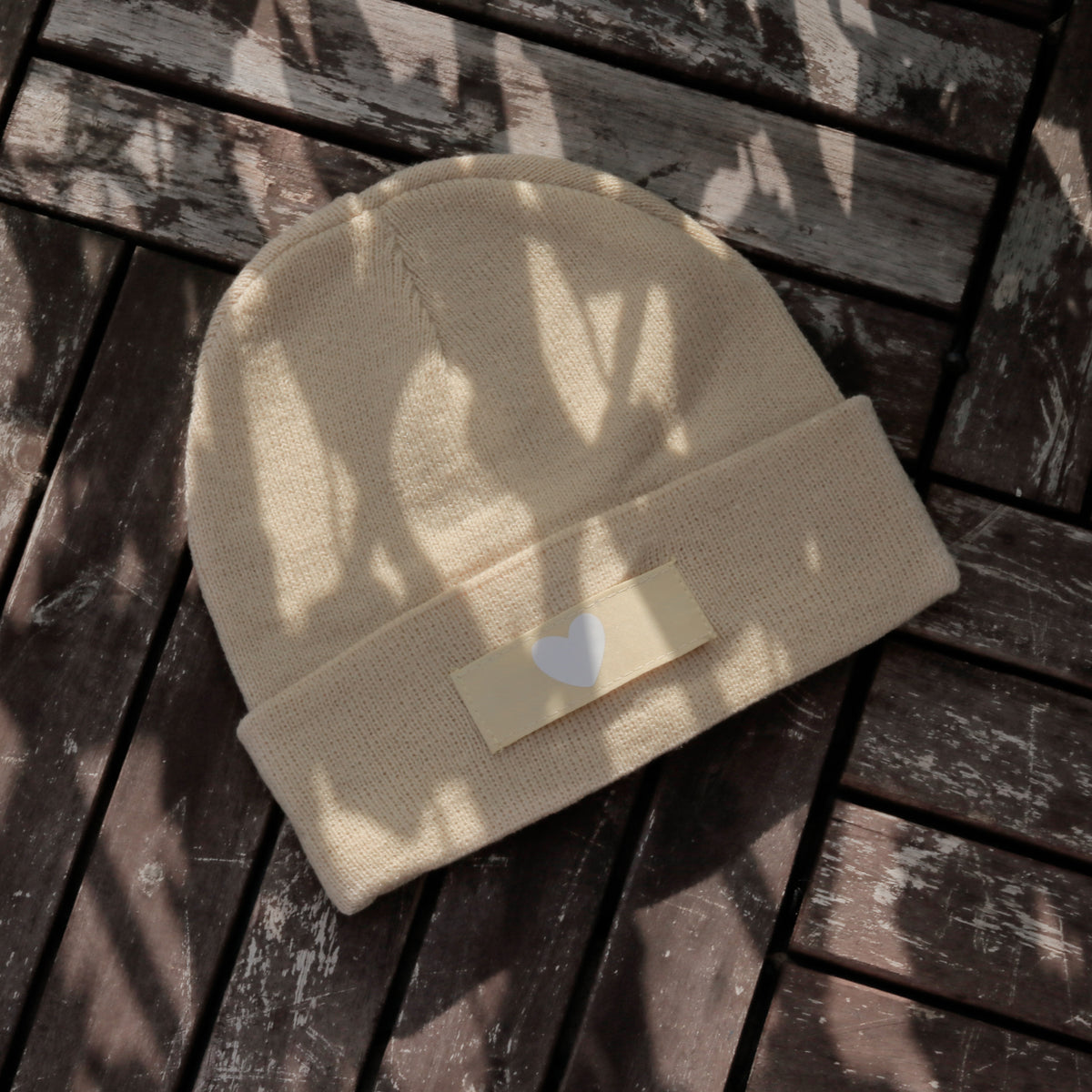 Beanie mit Herz Beige