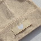 Beanie mit Herz Beige